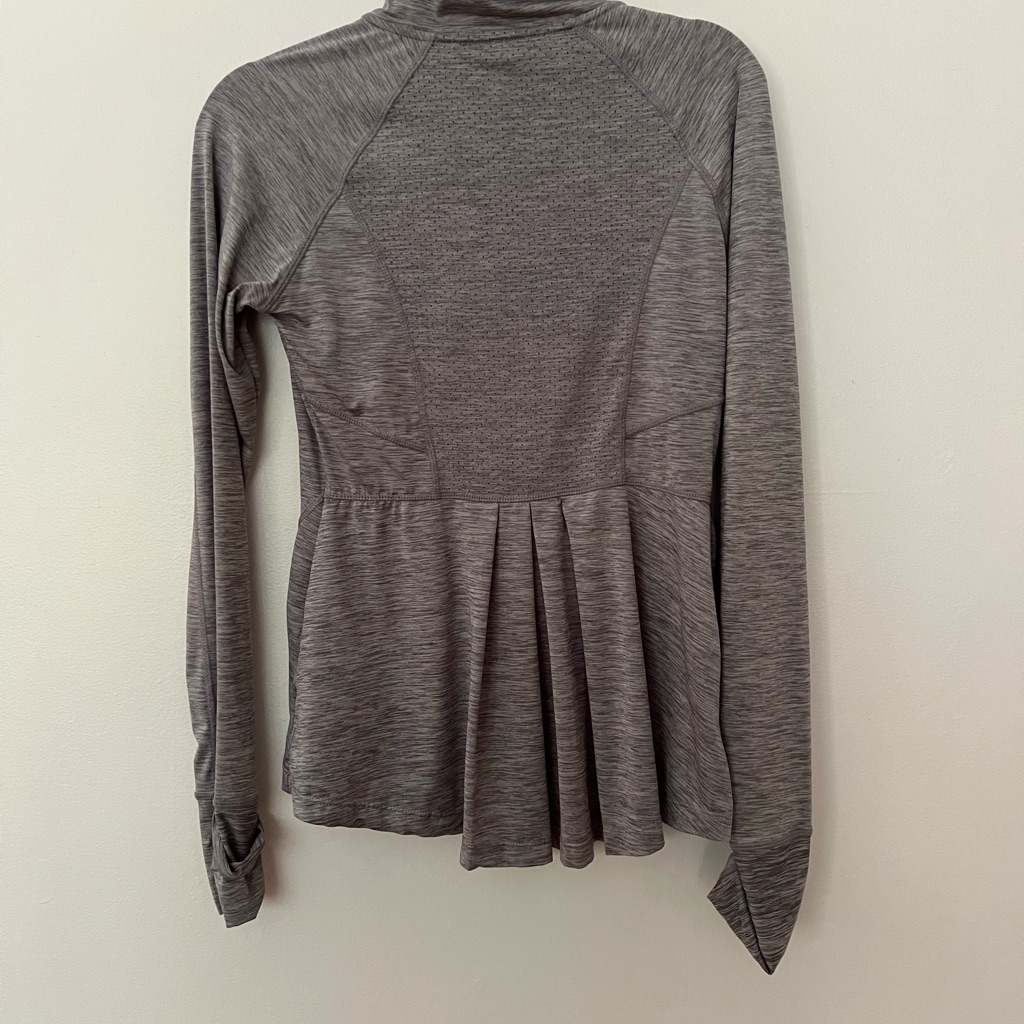 Light Weight Pull Over